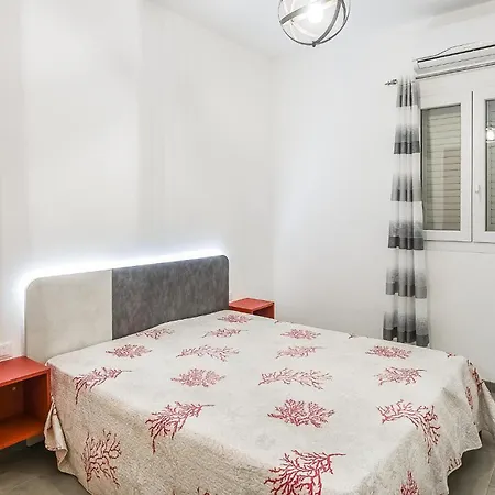 4 Bedroom Beautiful In *