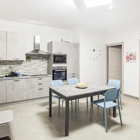 Holiday home 4 Bedroom Beautiful In *