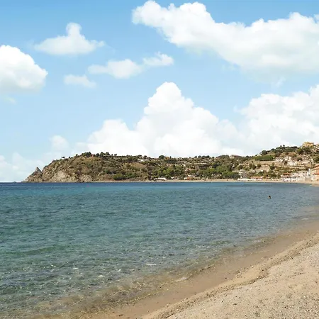 4 Bedroom Beautiful In Marina di Ragusa