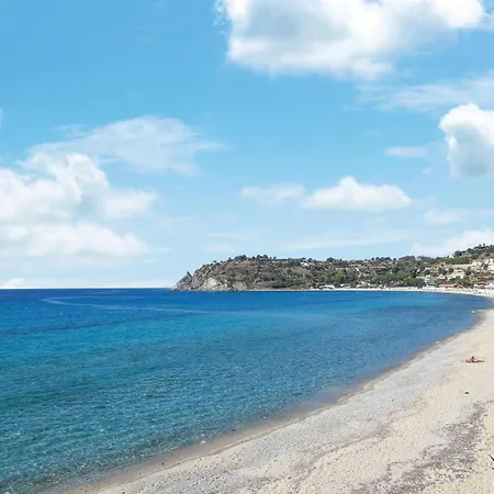 Holiday home 4 Bedroom Beautiful In